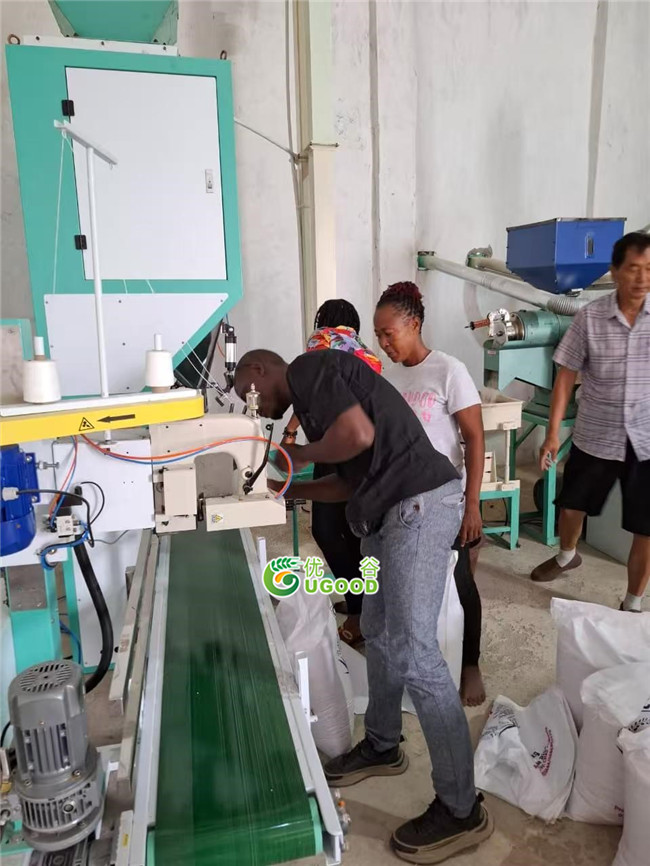 Congratulations on the Successful Installation of the Rice Mill Plant in Liberia(pic2)