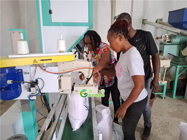 Congratulations on the Successful Installation of the Rice Mill Plant in Liberia(pic3)